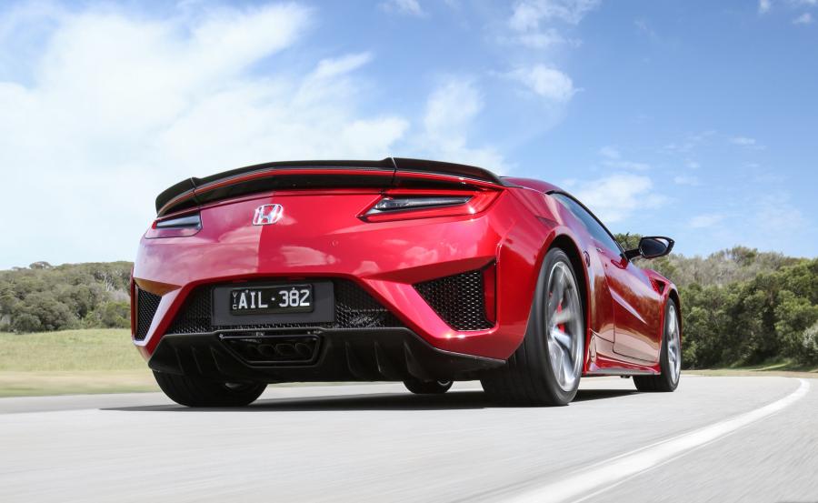  Honda NSX 2016 года  (AU) (фото 10 из 30)